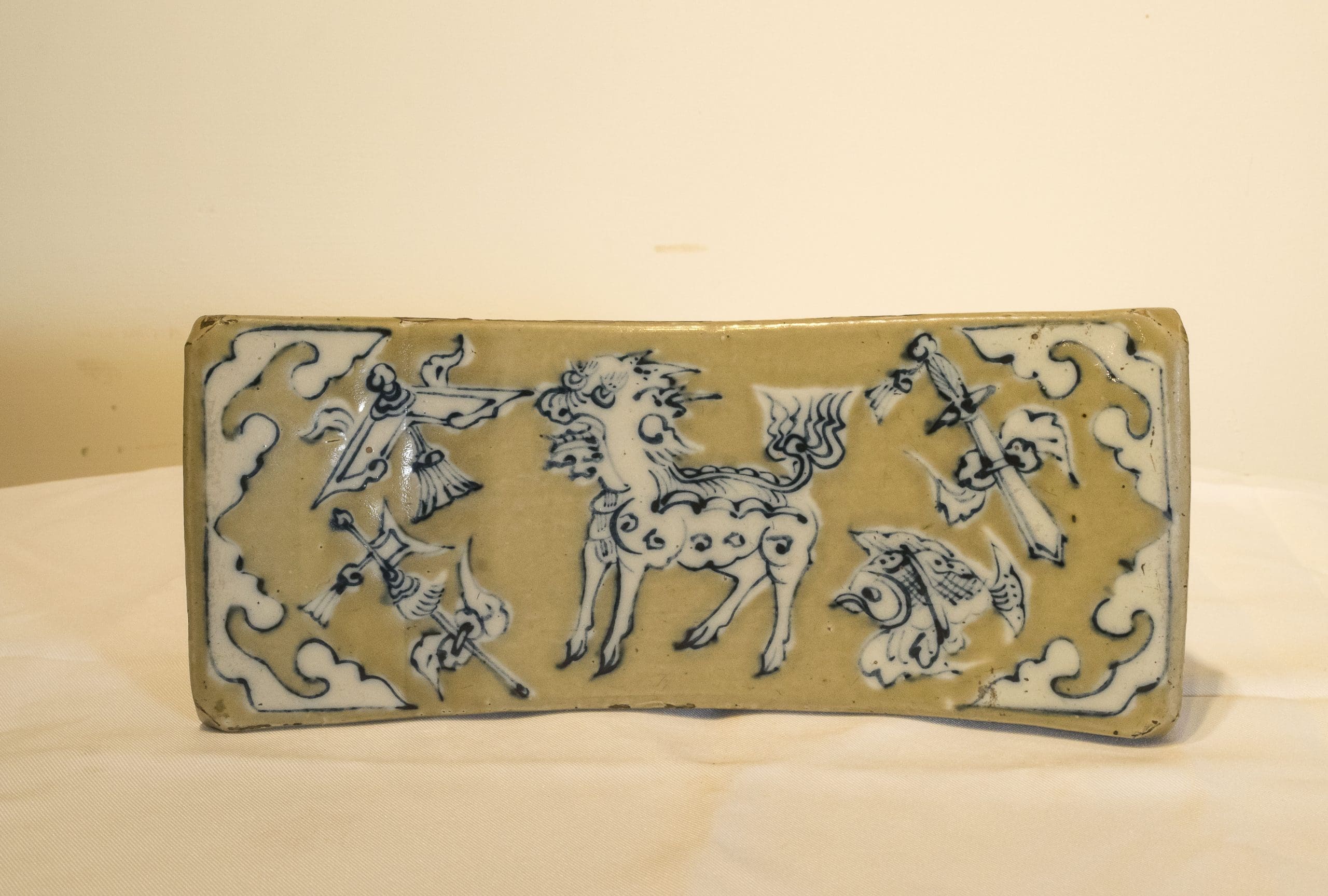 H-8511 - Image 4
